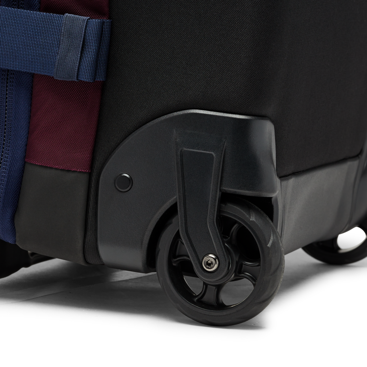 Allpa 38L Roller Bag - Image 13