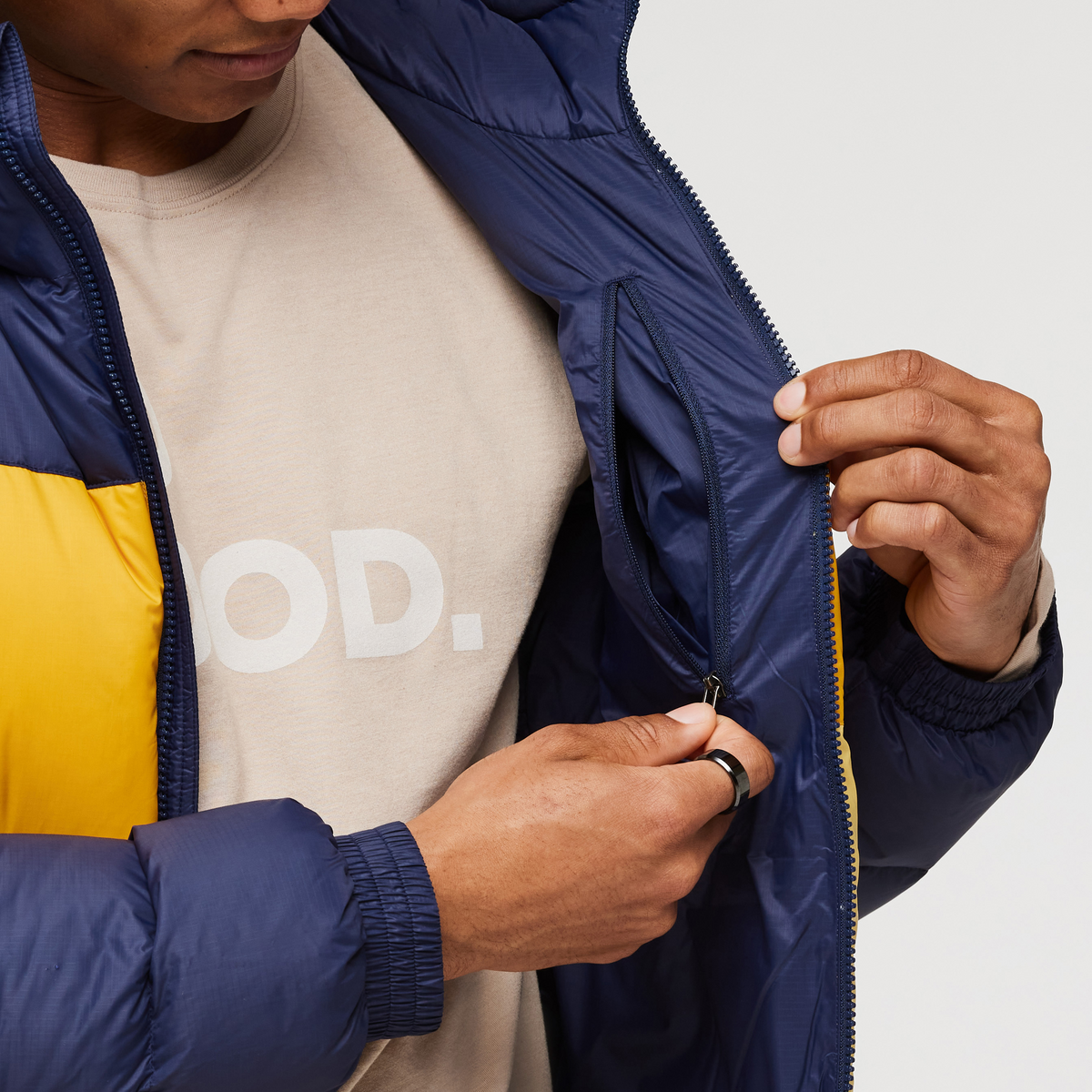 Solazo Down Hooded Jacket - Men's - Image 21