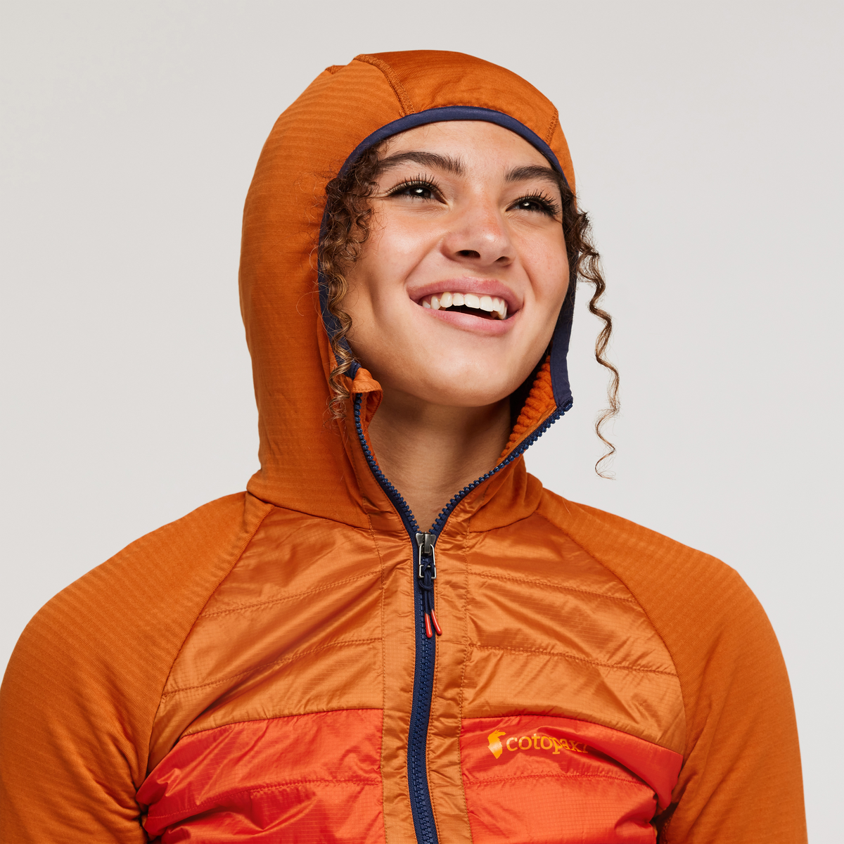 Capa Hybrid Insulated Hooded Jacket - Women's - Image 15