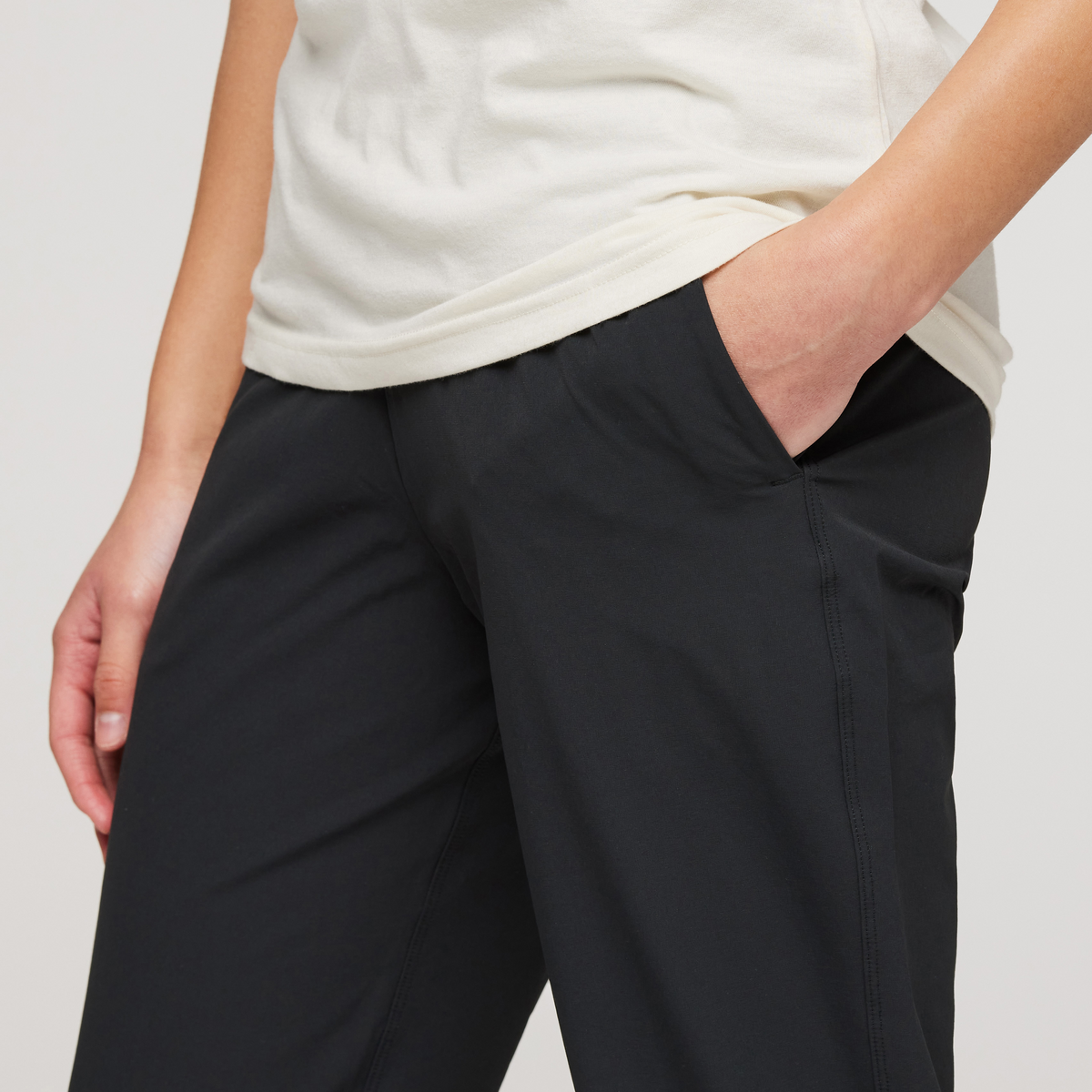 Veza Adventure Jogger - Women's - Image 6