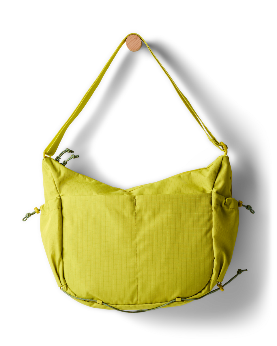 Alternative view of Viaje 12L Shoulder Bag