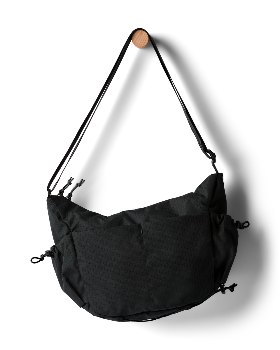 Viaje 9L Shoulder Bag - Image 11