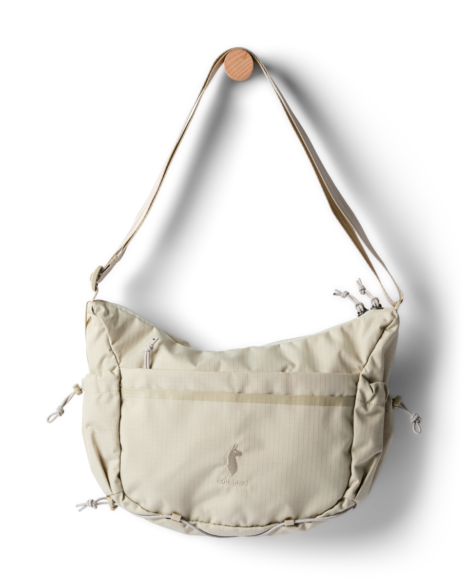Viaje 9L Shoulder Bag - Image 12