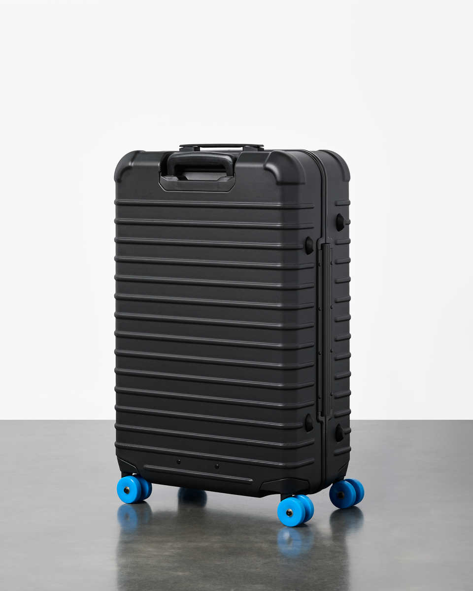 Coraza Suitcase - Medium Checked - Image 10